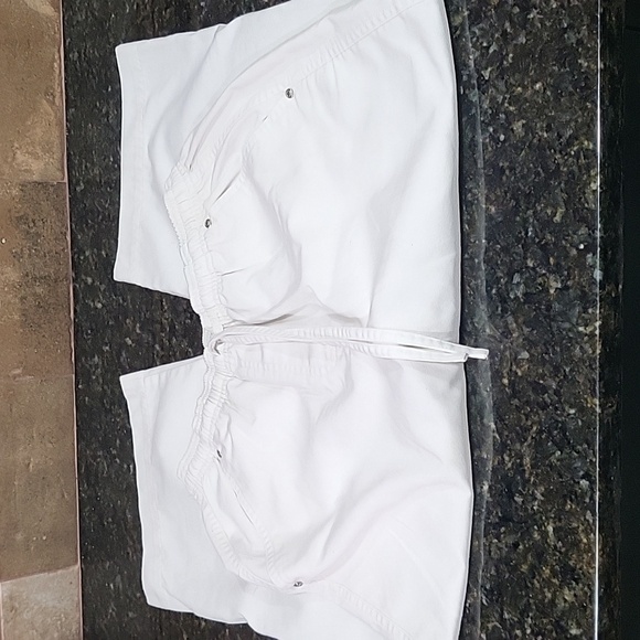 Studio Works Womens Pants 4P  White Capri Crop Pull On Twill Relaxed - Picture 1 of 6